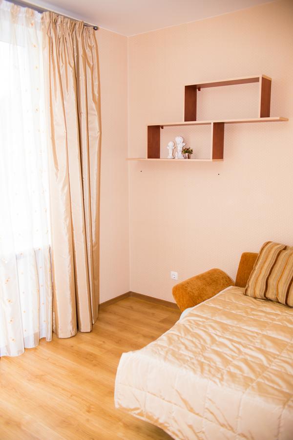 Family Hostel Minsk Buitenkant foto